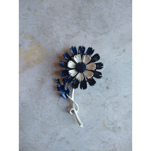 Jewelry - Vintage Enamel Blue and White Flower Brooch Pin Estate Jewelry